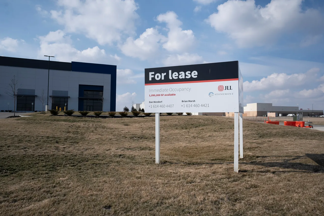 72717543007-ceb-big-box-0005