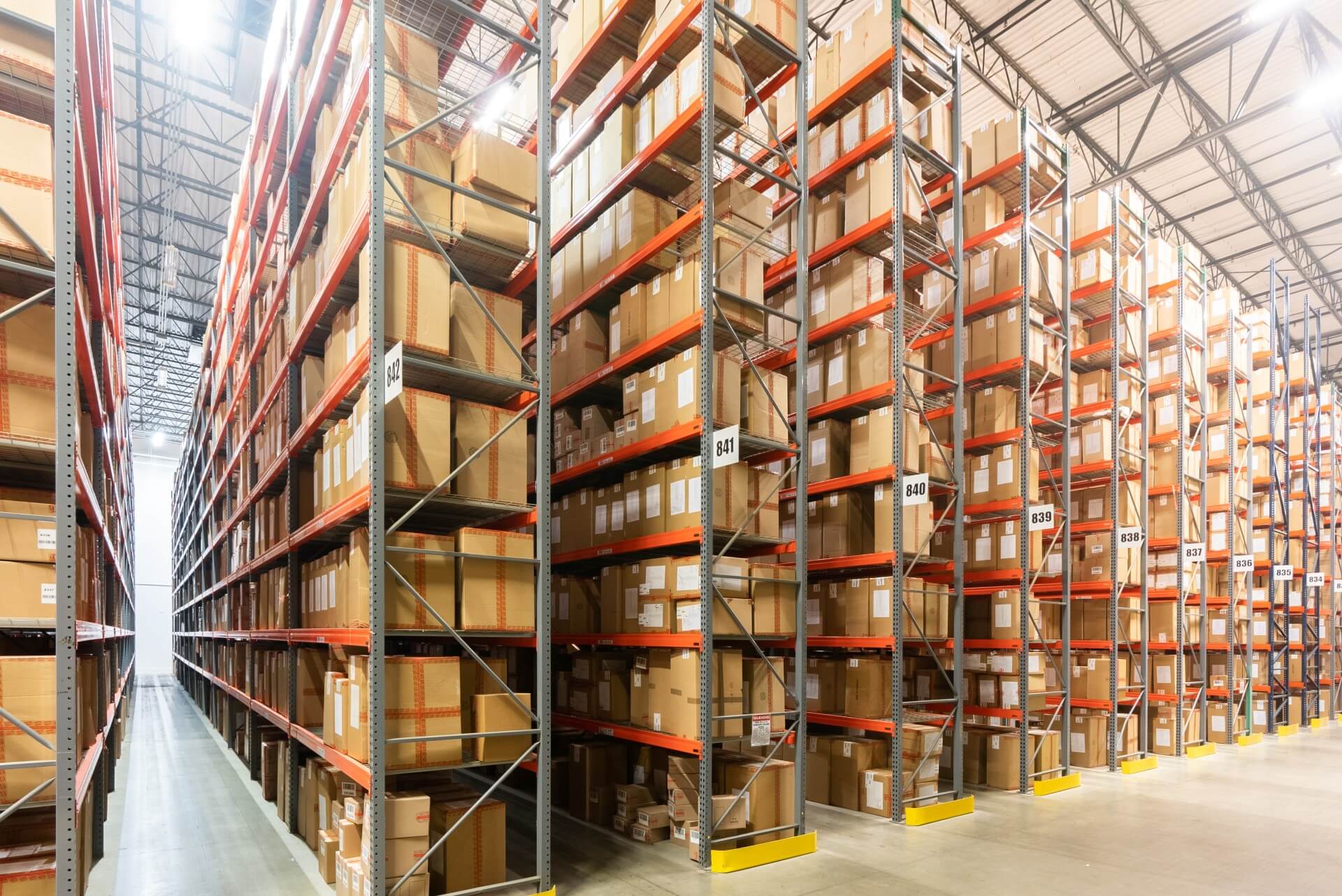Are you wondering, “when should I be expanding my warehouse footprint or expand to a new market?”