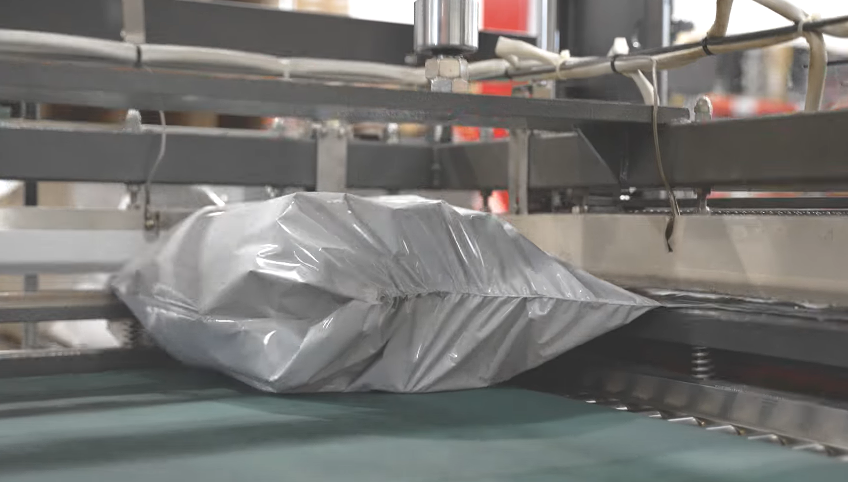 Automated Bagging Improves Fulfillment Efficiency